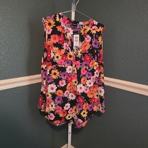 Torrid Rayon Sleeveless pullover Blouse Floral